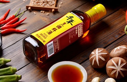 迎賓超市新品推薦 千禾東坡紅純釀紅燒醬油，零添加年貨好選擇